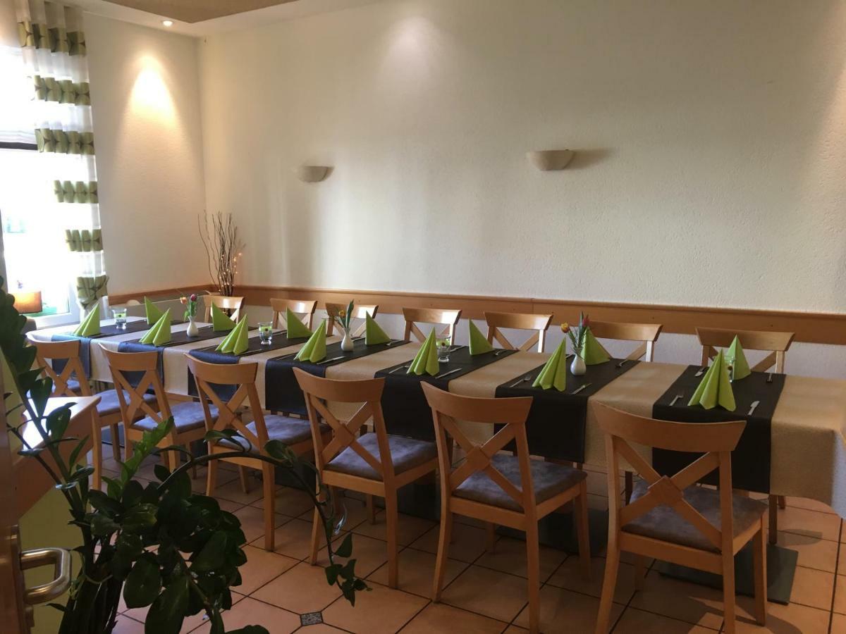 Warias Hotel & Restaurant Braunsbedra Exterior photo